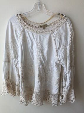 Democracy - Winter White & Beige - Size Large - Cotton and Lace - Slit Sleeves